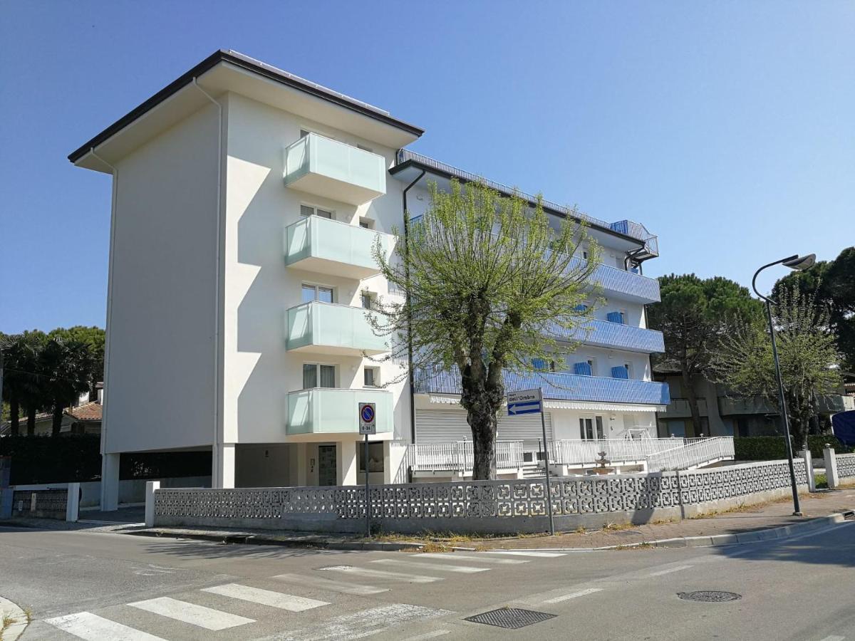 Hotel Paris Lignano Sabbiadoro Exterior photo